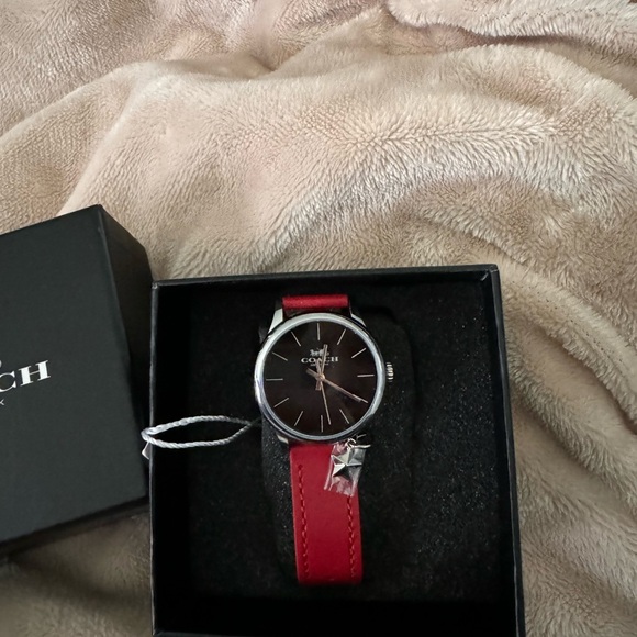 NWT Coach Watch - Picture 6 of 6